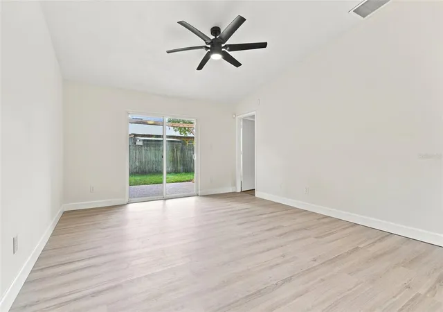 Photo 3 of Single family home for sale at 723 Oak Manor Cir, Orlando, FL 32825 | MLS# O6432434 | Listing updated on 2026-10-09