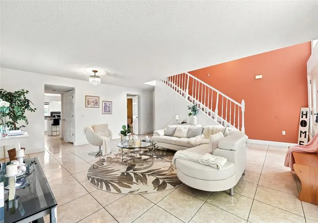 Photo 4 of Single family home for sale at 275 Chadworth Dr, Kissimmee, FL 34758 | MLS# O6432437 | Listing updated on 2026-08-29