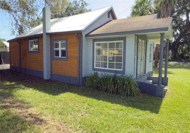 Photo 3 of Single family home for sale at 14740 Johns Rd, Dade City, FL 33525 | MLS# O6432438 | Listing updated on 2026-08-11