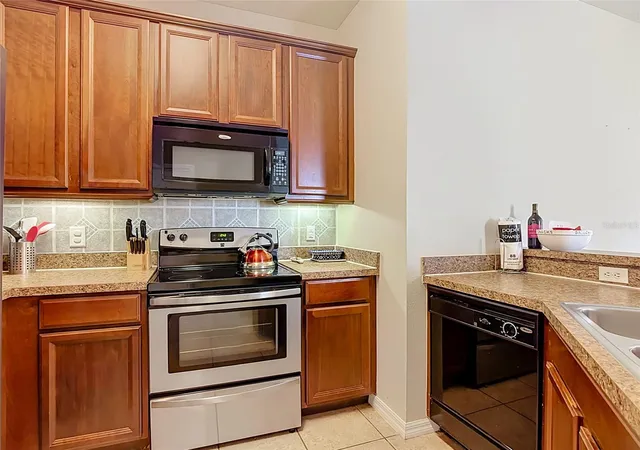 5th image of 2742 Oakwater Dr, KISSIMMEE, FL 34747