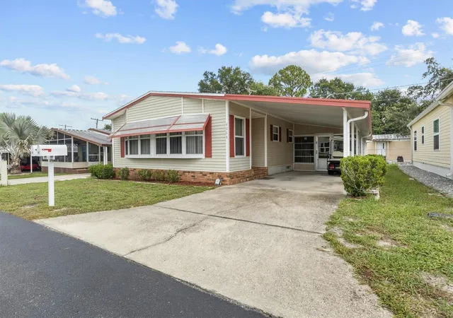 Photo 1 of Sale Pending at 4063 Rolling Oaks Dr, Winter Haven, FL 33880 | MLS# S5155389 | Listing updated on 2026-09-16