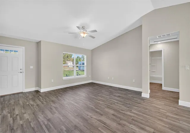 Photo 4 of Single family home for sale at 10 Juniper Loop Run, Ocala, FL 34480 | MLS# OM730107 | Listing updated on 2026-08-11