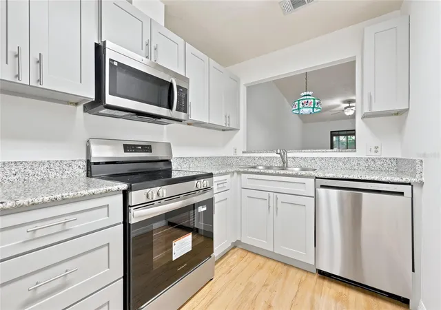 3rd image of 3405 Nw 52Nd Ter, Gainesville, FL 32606 | MLS# GC542634