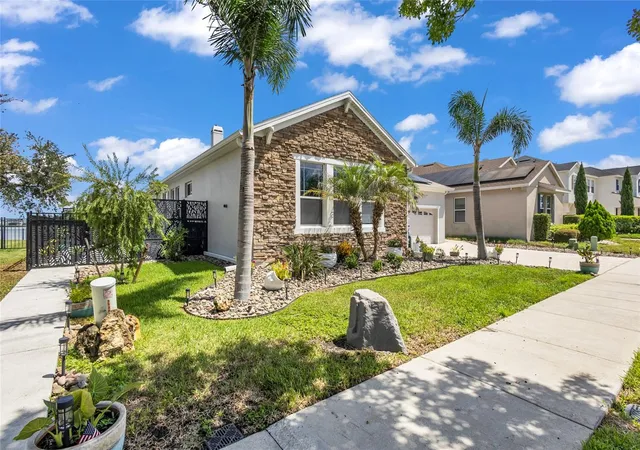 4th image of 237 Blue Cypress Dr, Groveland, FL 34736 | MLS# G5116300