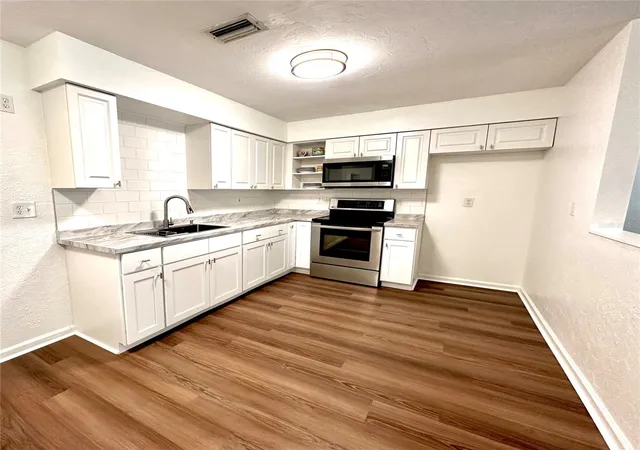 4th image of 121 Granada Blvd, North Port, FL 34287 | MLS# TB8537650