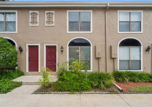 1st image of 1307 Park Villa Pl, Winter Springs, FL 32708 | MLS# O6432480