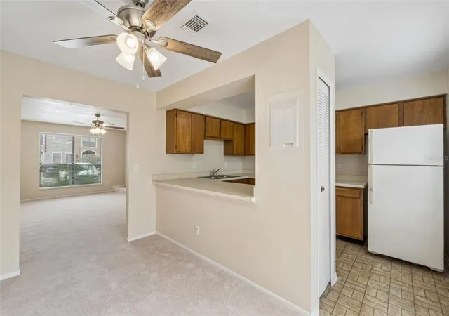 Photo 4 of Townhouse for sale at 1307 Park Villa Pl, Winter Springs, FL 32708 | MLS# O6432480 | Listing updated on 2026-09-02