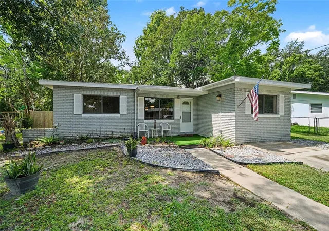 3rd image of 21390 Lehouier Dr, Brooksville, FL 34601 | MLS# TB8537658