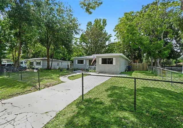 4th image of 21390 Lehouier Dr, Brooksville, FL 34601 | MLS# TB8537658