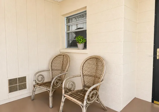 5th image of 617 Park Cir #26, Bradenton, FL 34207 | MLS# A4702637