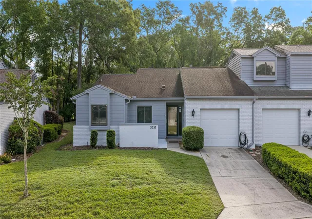 Photo 1 of Single family home for sale at 2052 Se 37th Court Cir, Ocala, FL 34471 | MLS# OM730113 | Listing updated on 2026-09-05