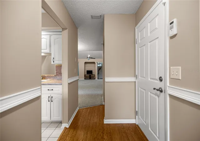 Photo 3 of Single family home for sale at 2052 Se 37th Court Cir, Ocala, FL 34471 | MLS# OM730113 | Listing updated on 2026-09-05