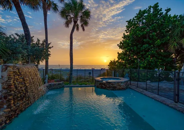 4th image of 2308 Beach Trl, Indian Rocks Beach, FL 33785 | MLS# TB8537673