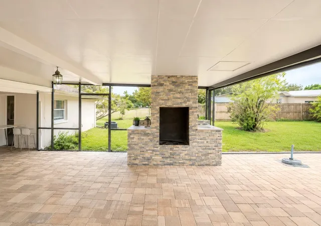 7th image of 118 2nd St Nw, Ruskin, FL 33570 | MLS# S5155401