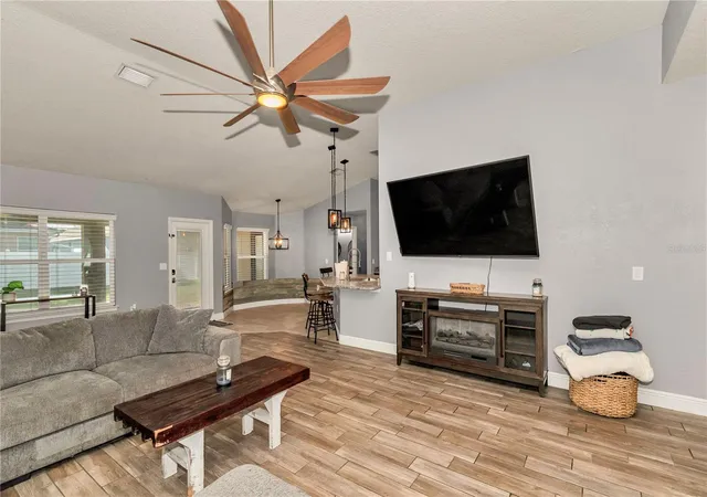 Photo 3 of Single family home for sale at 4607 SE 27th Street, Ocala, FL 34480 | MLS# OM730117 | Listing updated on 2026-09-22