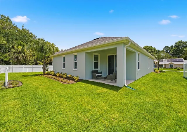Photo 8 of Single family home for sale at 32 Riverina Dr, Palm Coast, FL 32164 | MLS# O6432511 | Listing updated on 2026-09-06