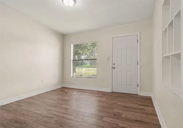 Photo 3 of Single family home for sale at 1015 Emeralda Rd, Orlando, FL 32808 | MLS# O6432522 | Listing updated on 2026-10-15