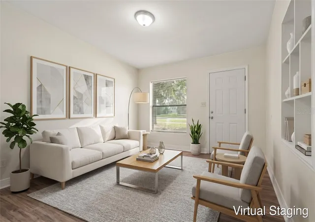 Photo 3 of Single family home for sale at 1015 Emeralda Rd, Orlando, FL 32808 | MLS# O6432522 | Listing updated on 2026-09-25