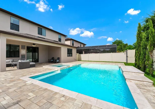 3rd image of 10037 Leyburn Ct, Orlando, FL 32825 | MLS# O6432523