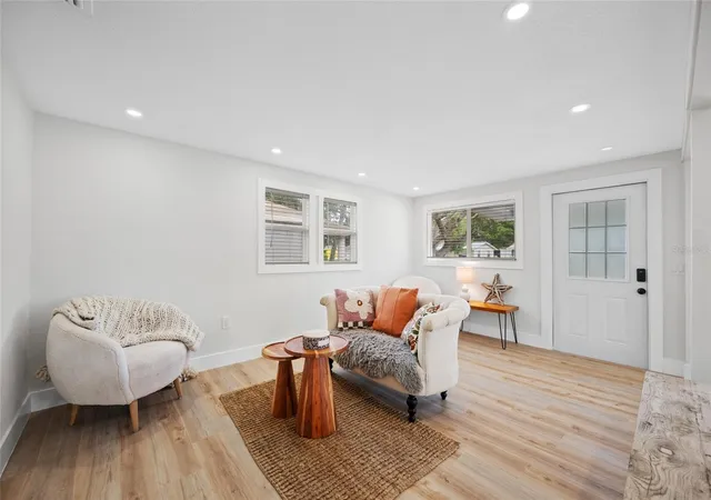 3rd image of 2547 Kingston St S, St Petersburg, FL 33711 | MLS# TB8537721