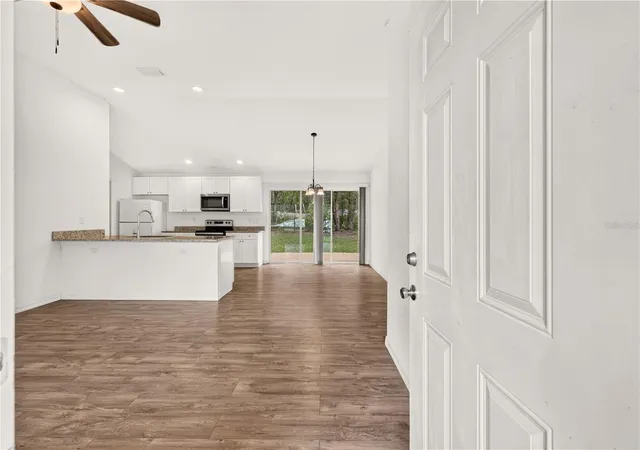 Photo 3 of Single family home for sale at 6255 SE 165th Court, Ocklawaha, FL 32179 | MLS# OM730128 | Listing updated on 2026-09-15