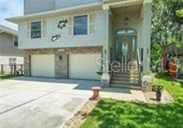 Photo 2 of Single family home for sale at 5361 Circle Dr, Weeki Wachee, FL 34607 | MLS# G5116315 | Listing updated on 2026-09-01