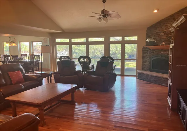 Photo 3 of Single family home for sale at 5361 Circle Dr, Weeki Wachee, FL 34607 | MLS# G5116315 | Listing updated on 2026-09-01