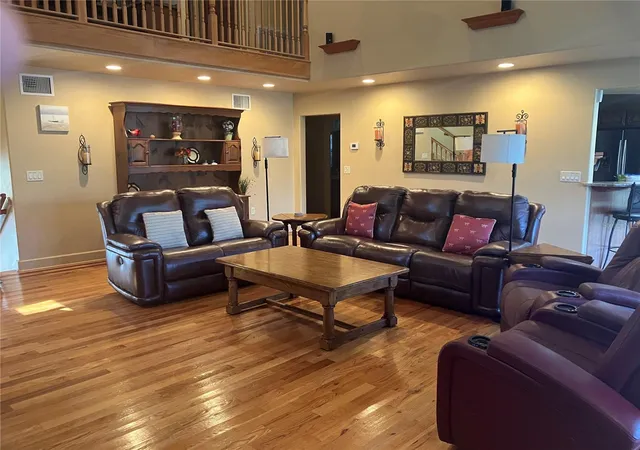 Photo 4 of Single family home for sale at 5361 Circle Dr, Weeki Wachee, FL 34607 | MLS# G5116315 | Listing updated on 2026-09-01