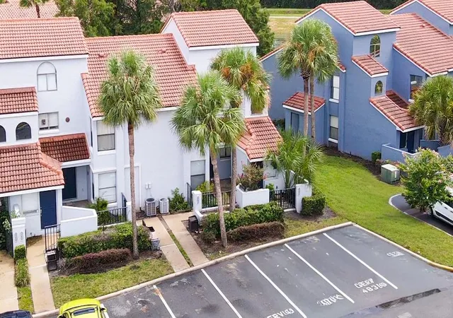 Townhouse for sale at 4836 Marks Ter #394, ORLANDO, FL 32811 | MLS# O6432536