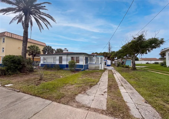 2nd image of 370 Hartford Ave, Daytona Beach, FL 32118 | MLS# O6432547