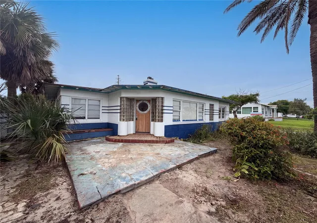 3rd image of 370 Hartford Ave, Daytona Beach, FL 32118 | MLS# O6432547