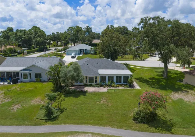 4th image of 3495 W Links Ct, Palm Harbor, FL 34684 | MLS# TB8537750