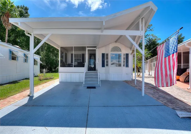 2nd image of 252 Citrus Ridge Dr, Davenport, FL 33837 | MLS# O6432555