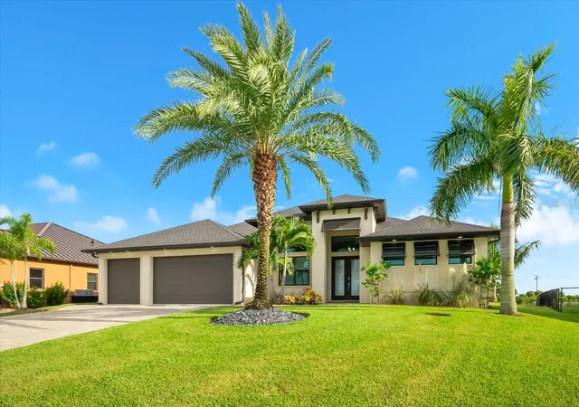 Photo 1 of Single family home for sale at 10572 Rainsville St, Port Charlotte, FL 33981 | MLS# D6148365 | Listing updated on 2026-08-28