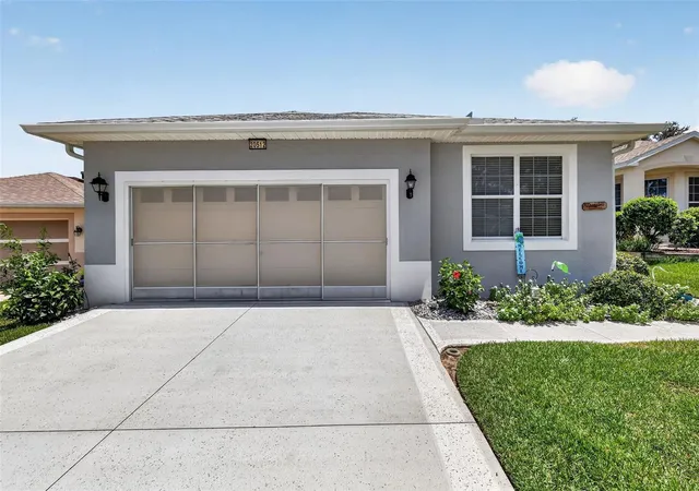 Photo 3 of Single family home for sale at 20512 Queen Alexandra Dr, Leesburg, FL 34748 | MLS# G5116320 | Listing updated on 2026-09-25