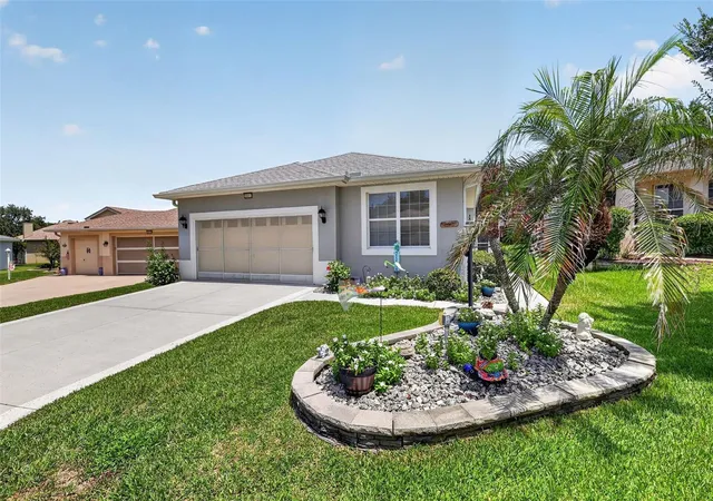Photo 3 of Single family home for sale at 20512 Queen Alexandra Dr, Leesburg, FL 34748 | MLS# G5116320 | Listing updated on 2026-09-25