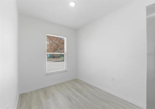 Photo 3 of Single family home for sale at 302 Ave P NW, Winter Haven, FL 33881 | MLS# O6432567 | Listing updated on 2026-08-12