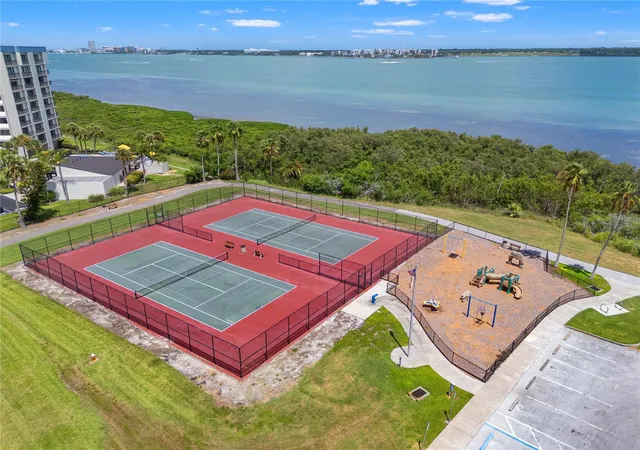 2nd image of 1501 Gulf Blvd, Clearwater Beach, FL 33767