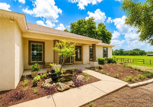 Photo 4 of House for sale at 10525 SW 129th Terrace Rd, Dunnellon, FL 34432 | MLS# OM730141 | Listing updated on 2026-09-01