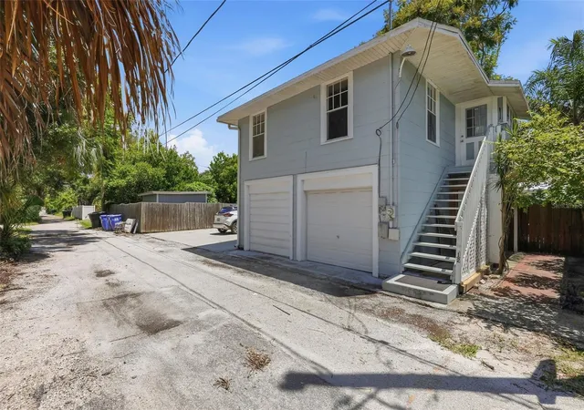 Listing Photo 2 - Condo for sale in building located at 4227 2nd Ave N, Saint Petersburg, FL 33713