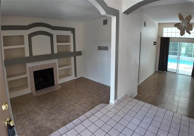 Photo 3 of Single family home for sale at 2727 Running Springs Loop, Oviedo, FL 32765 | MLS# O6432582 | Listing updated on 2026-09-22