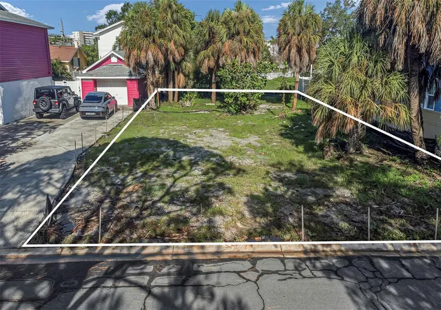 3rd image of 3107 Clinton St S, Gulfport, FL 33707 | MLS# TB8537804