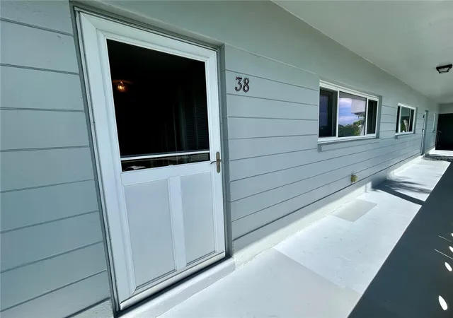 Listing Photo 4 - Condo for sale in building located at 2340 Grecian Wy, CLEARWATER, FL 33763 - Unit #38