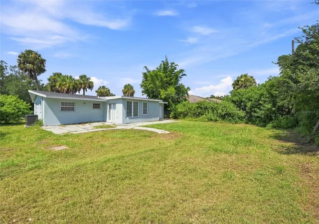 Photo 25 of Single family home for sale at 2618 Lakeshore Cir, Port Charlotte, FL 33952 | MLS# A4702668 | Listing updated on 2026-08-25