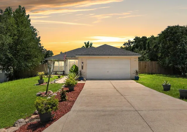 1st image of 6 Oak Circle Crse, Ocala, FL 34472 | MLS# OM730149
