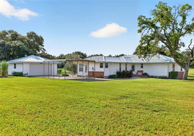 2nd image of 20500 Nw 27th St, Morriston, FL 32668 | MLS# OM730154