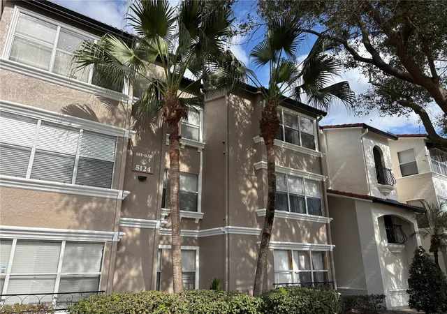Photo 2 of Condo for sale at 5124 Conroy Rd #623, Orlando, FL 32811 | MLS# O6432606 | Listing updated on 2026-08-12