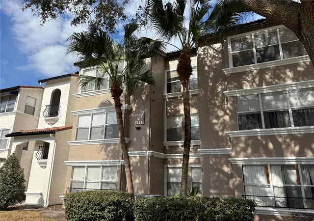 Photo 3 of Condo for sale at 5124 Conroy Rd #623, Orlando, FL 32811 | MLS# O6432606 | Listing updated on 2026-08-12