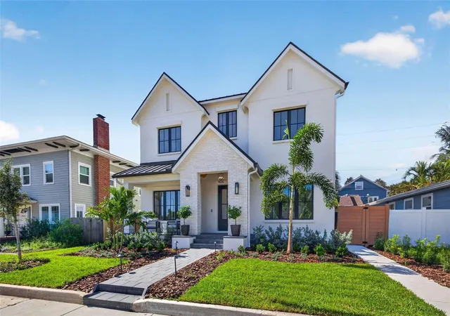 Photo 2 of Single family home for sale at 142 22nd Ave N, St Petersburg, FL 33704 | MLS# TB8537829 | Listing updated on 2026-08-28