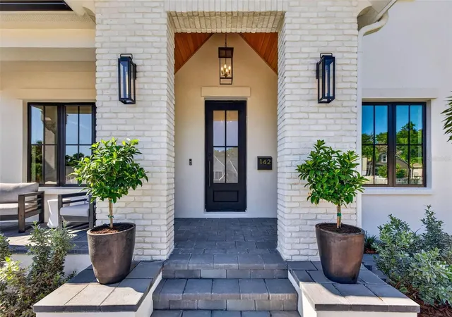 Photo 3 of Single family home for sale at 142 22Nd Ave N, St Petersburg, FL 33704 | MLS# TB8537829 | Listing updated on 2026-08-28